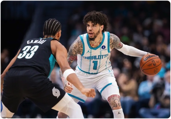 03月01日 NBA常规赛 开拓者vs黄蜂 全场录像回放