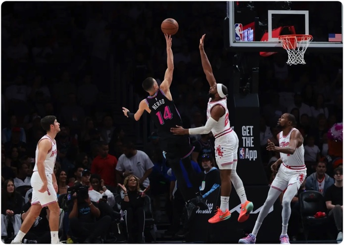 03月01日 NBA常规赛 火箭vs热火 全场录像回放